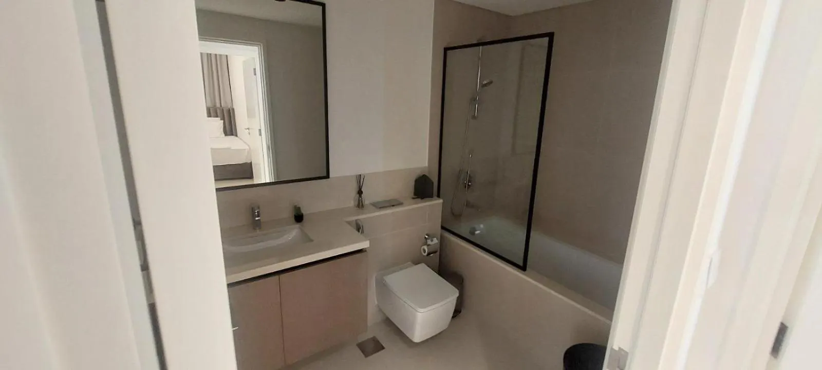 Burj Crown M Bin Rasheed Family Apartment In Downtown Dubai