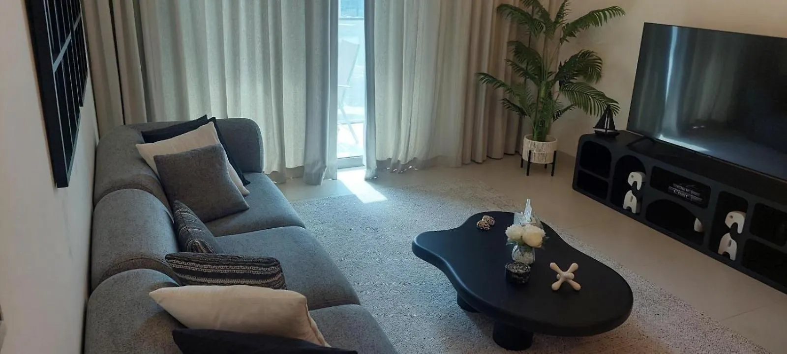 Burj Crown M Bin Rasheed Family Apartment In Downtown Dubai