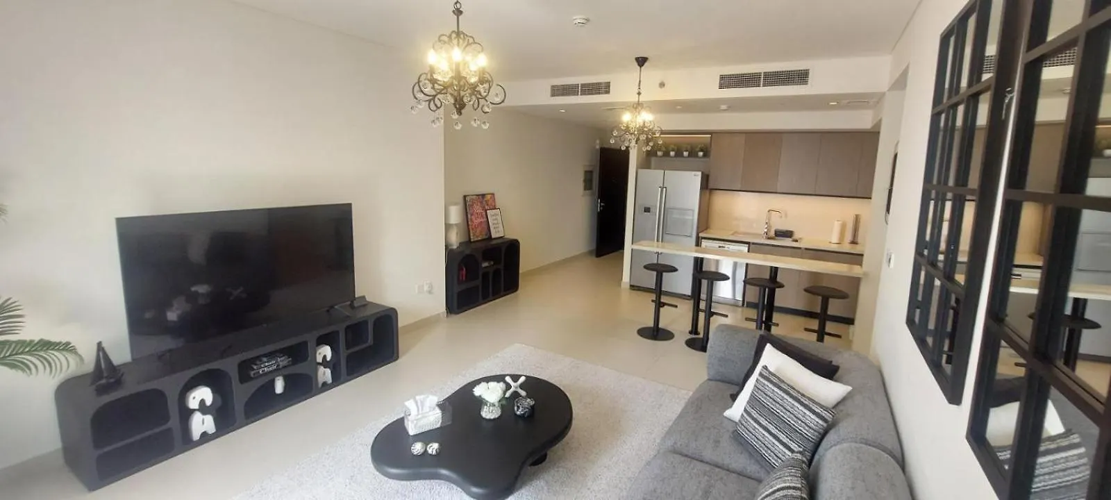 Burj Crown M Bin Rasheed Family Apartment In Downtown Dubai